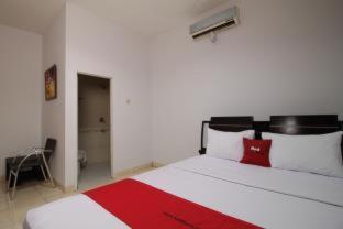 Reddoorz @ Pangeran Antasari 2 Hotel Cilandak  Room photo
